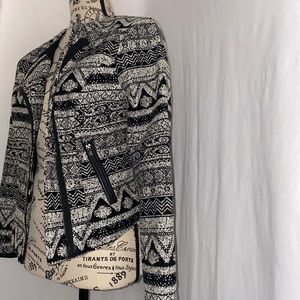 Beautiful tribal print balzer.